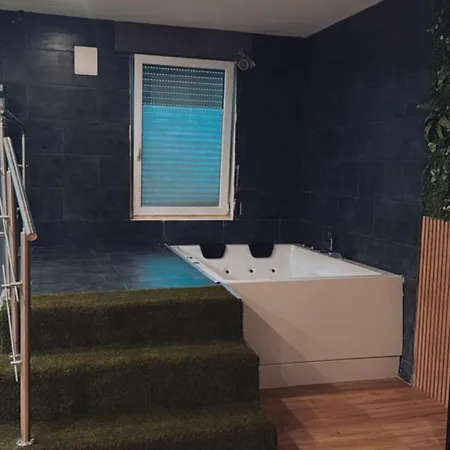 1 50 Qm Whirlpool Sauna Dusche Tv Usw Apartment *