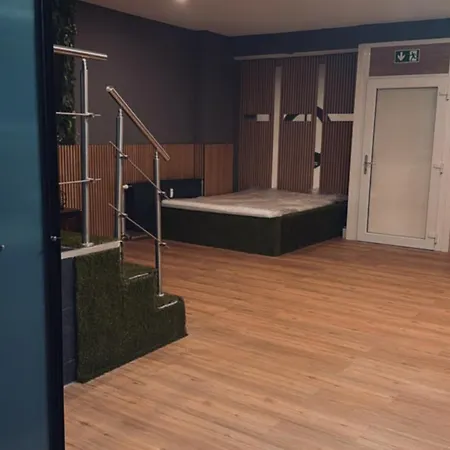 50 Qm Whirlpool Sauna Dusche Tv Usw Lejlighed Süßen